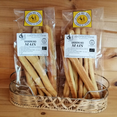 Grissini di mais Classici grissini con farina di mais, lievito madre e olio extra vergine d'oliva