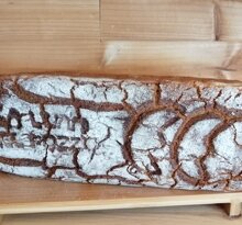 Pane di quinoa Pane di Quinoa: Preparato con selezionata farina di quinoa, per un pane leggero e nutriente.