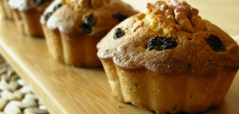 Muffin di grano saraceno Muffin di grano saraceno, soffici e senza burro, perfetti per ogni momento della giornata Muffin di grano saraceno Muffin di grano saraceno, soffici e senza burro, perfetti per ogni momento della giornata