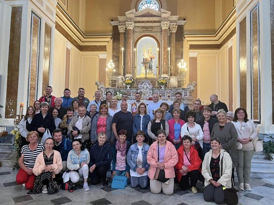 748c6b42-a4f3-46ec-9612-5c3f946ff583