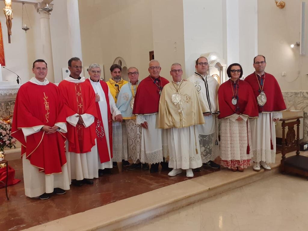 Visita del rettore con le reliquie alla comunità di Bitonto in Puglia Visita del rettore con le reliquie alla comunità di Bitonto in Puglia