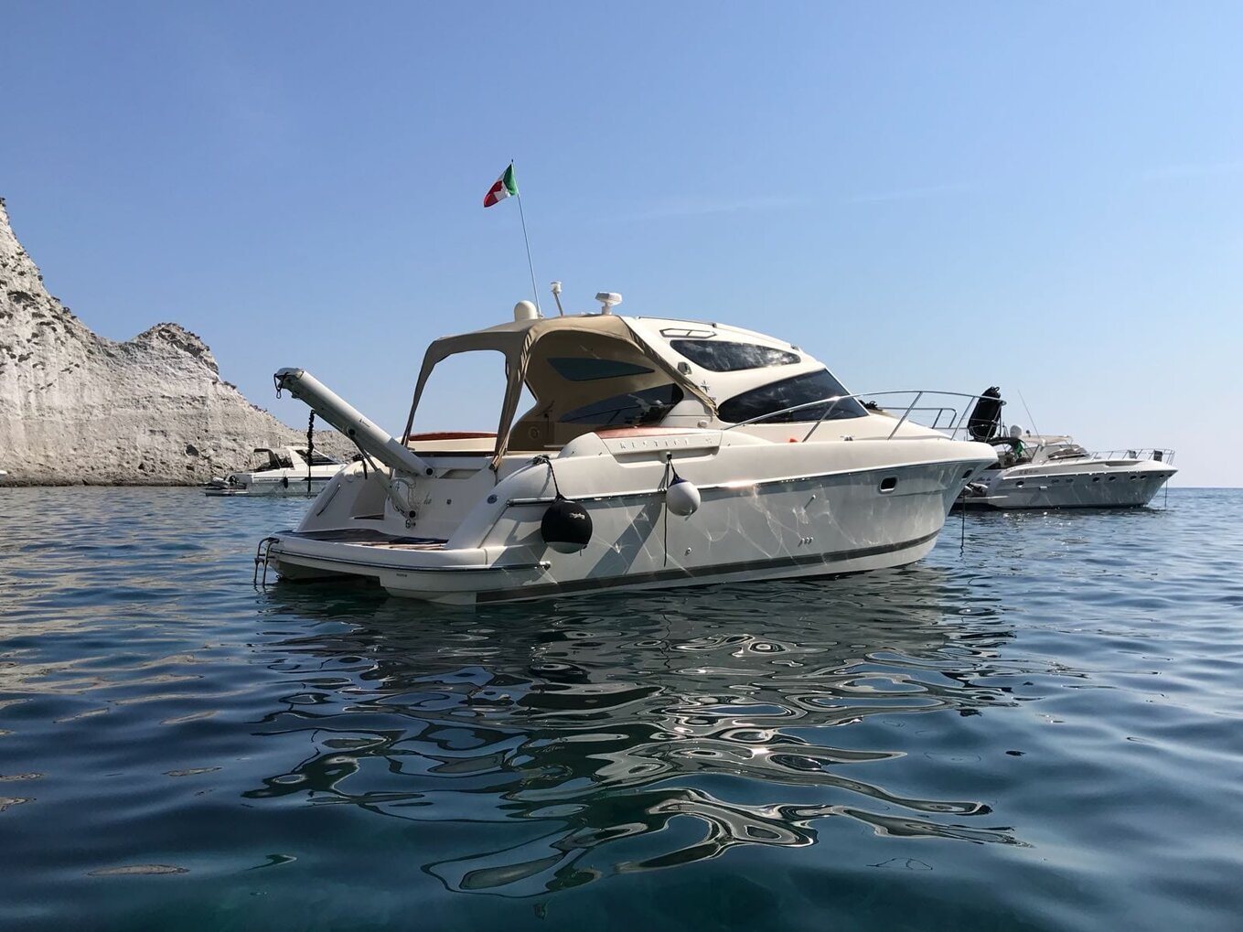 jeanneau-prestige-34-ht-blue-lady-vista-esterno.jpeg jeanneau-prestige-34-ht-blue-lady-vista-esterno.jpeg