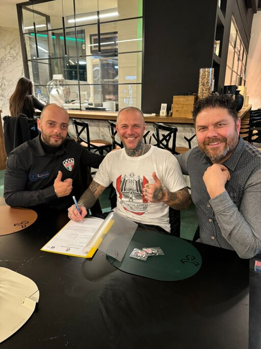 b97852ea-59a2-4996-b295-597d90dafeda.jpeg b97852ea-59a2-4996-b295-597d90dafeda.jpeg