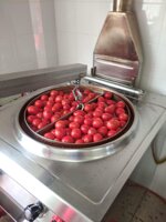 passata-di-pomodoro-siccagno-di-villalba