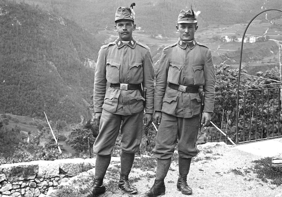 Due soldati austro-ungarici Due soldati austro-ungarici