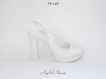 scarpe-da-sposa-chiuse-modello-chanel-in-capretto-perlato-bianco-e-tacco-10-largo