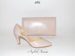 scarpe-in-nappa-rosa-cipria-e-pochette-coordinata