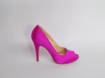 scarpe-open-toe-tacco-10-e-borsa-in-raso-fuxia