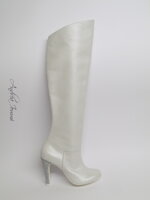 stivali-da-sposa-in-vitello-perlato-bianco