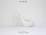 scarpe-da-sposa-chiuse-modello-chanel-in-capretto-perlato-bianco-e-tacco-10-largo