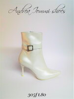 stivale-a-punta-da-sposa-in-capretto-perlato-bianco