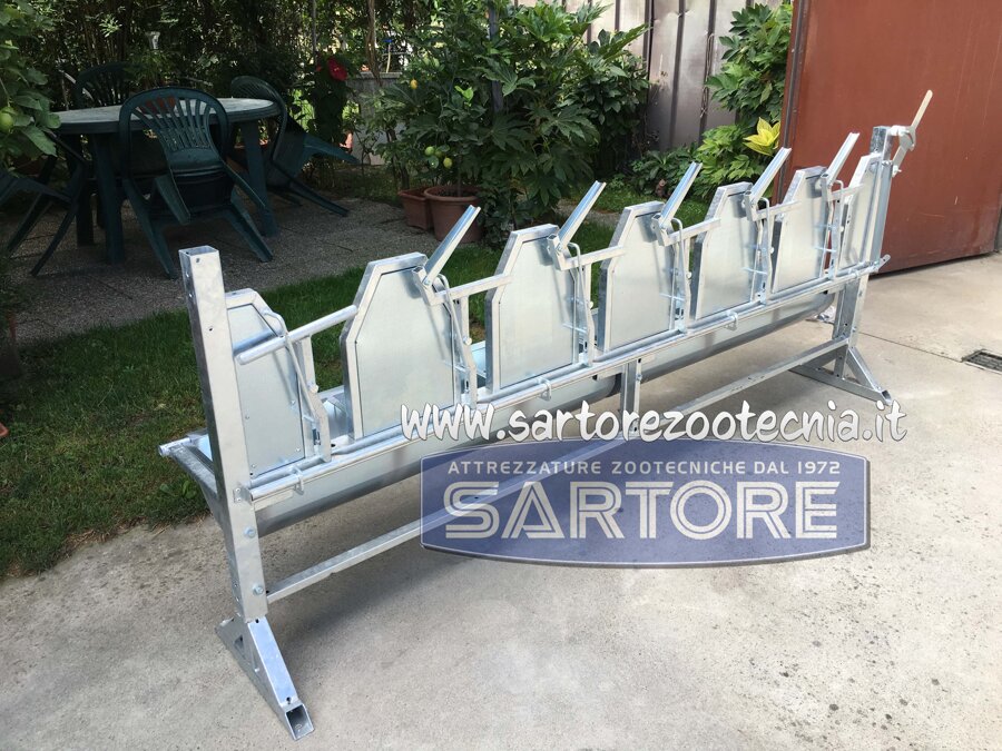 Stallo fisso semplice 1x6 posti con autocatture bloccate