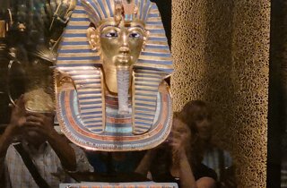 Immagini della homepage con tour leader professionale che accompagna gruppi in viaggi organizzati per tour operator nazionali e internazionali Immagini della homepage con tour leader professionale che accompagna gruppi in viaggi organizzati per tour operator nazionali e internazionali