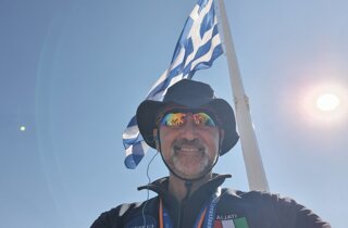 Tour leader professionale con gruppi di viaggi organizzati, collaborazioni con tour operator nazionali e internazionali