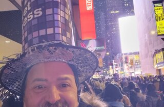 Tour leader professionale con gruppi di viaggi organizzati, collaborazioni con tour operator nazionali e internazionali