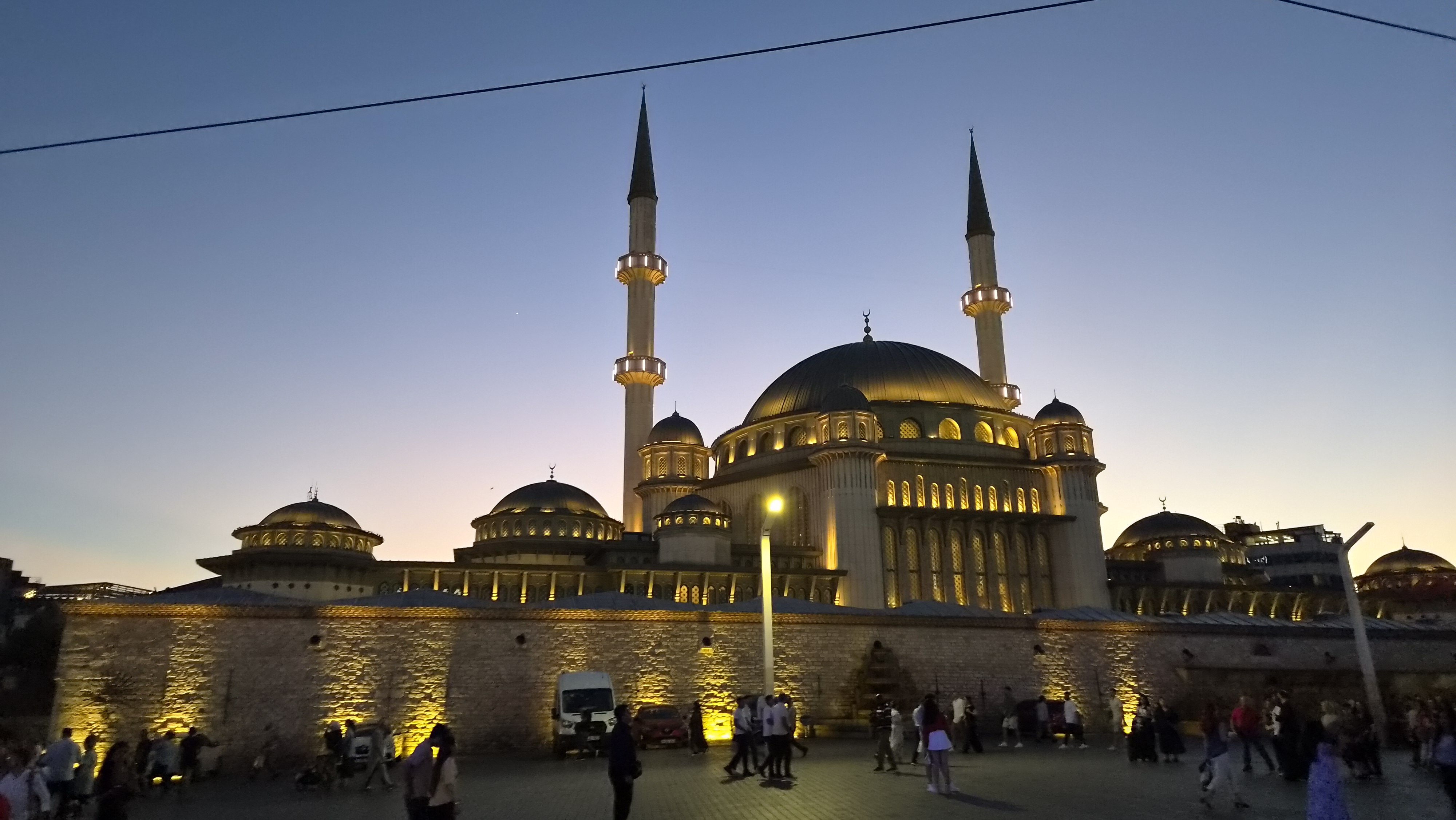 Istanbul: il fascino di una città tra Europa e Asia vissuta insieme