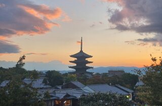 Immagini della homepage con tour leader professionale che accompagna gruppi in viaggi organizzati per tour operator nazionali e internazionali Immagini della homepage con tour leader professionale che accompagna gruppi in viaggi organizzati per tour operator nazionali e internazionali