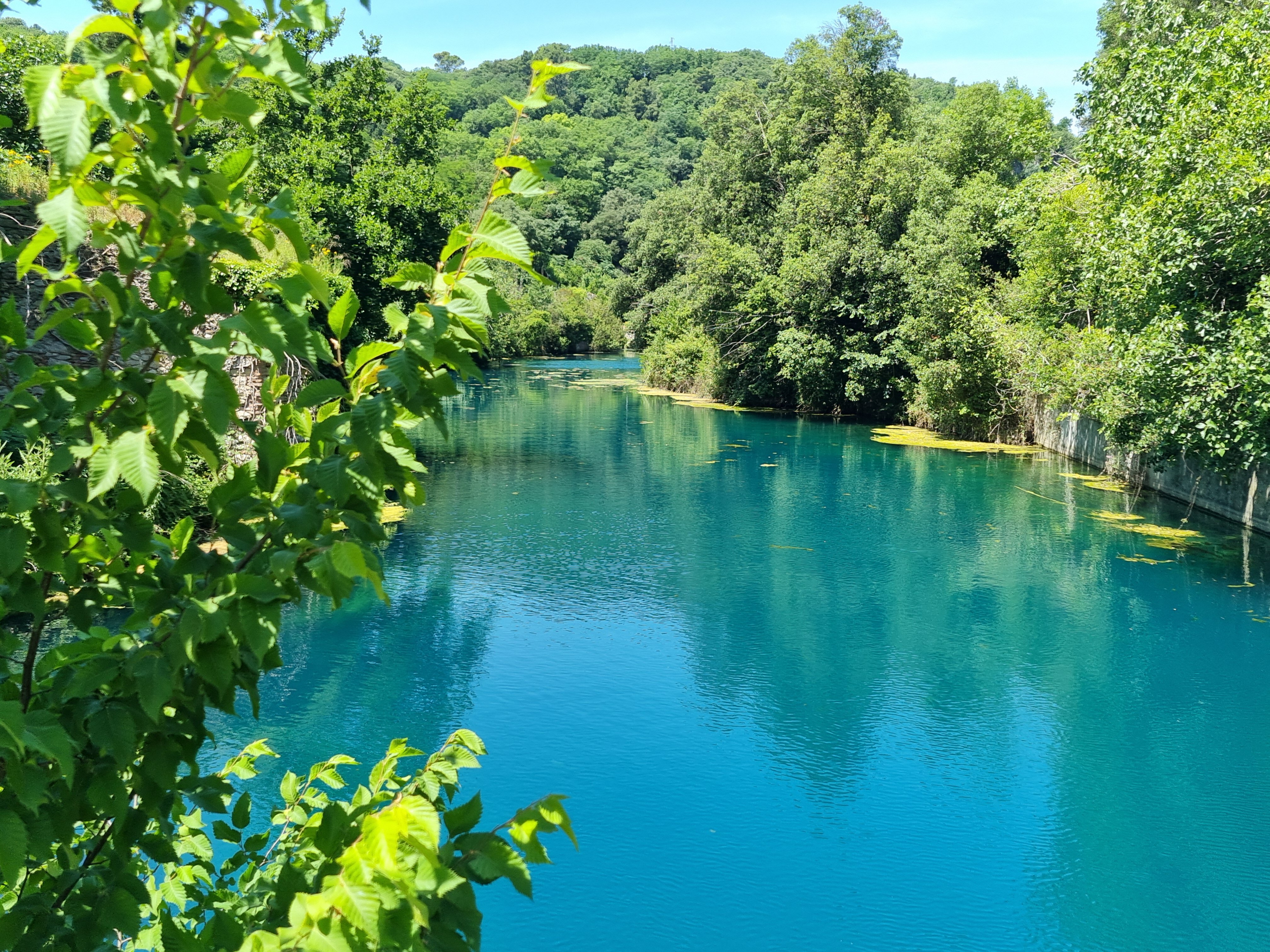 Trekking alle Gole del Nera: Il Risveglio Smeraldo dell'Umbria