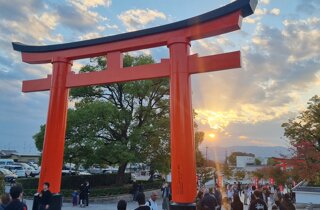 Immagini della homepage con tour leader professionale che accompagna gruppi in viaggi organizzati per tour operator nazionali e internazionali Immagini della homepage con tour leader professionale che accompagna gruppi in viaggi organizzati per tour operator nazionali e internazionali