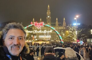 Tour leader professionale con gruppi di viaggi organizzati, collaborazioni con tour operator nazionali e internazionali