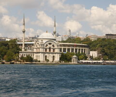 Foto delle destinazioni dei viaggi di gruppo accompagnati da un tour leader professionale per tour operator nazionali e internazionali.