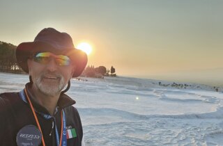 Immagini della homepage con tour leader professionale che accompagna gruppi in viaggi organizzati per tour operator nazionali e internazionali Immagini della homepage con tour leader professionale che accompagna gruppi in viaggi organizzati per tour operator nazionali e internazionali