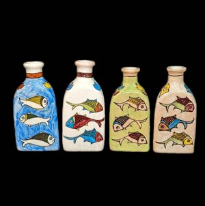 lavorato e dipinto a mano