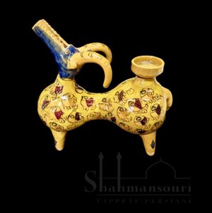 lavorato finemente e dipinto a mano