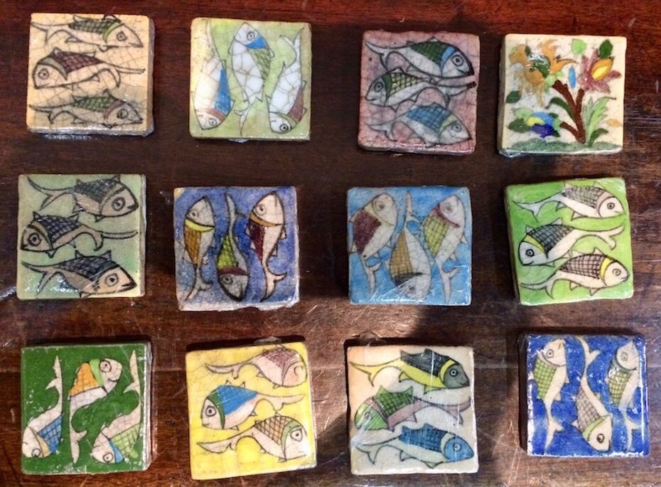 Lavorato e dipinto a mano