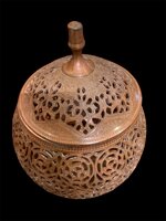 vaso-in-rame-cesellato-interamente-forgiato-a-mano-e-un-capolavoro-artistico-per-stile