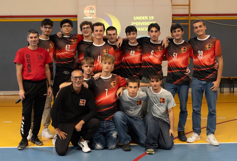 8d094fcb-f7d2-44d2-8897-2259e8ad60b4 8d094fcb-f7d2-44d2-8897-2259e8ad60b4