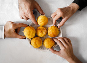 eyJpdCI6IkNvb2tpbmcgQ2xhc3NfTGUgc3RyYWRlIGRlbCBndXN0byIsImZyIjoiQ291cnMgZGUgY3Vpc2luZSBhdmVjIGTpZ3VzdGF0aW9uX0xlIHN0cmFkZSBkZWwgZ3VzdG8ifQ==