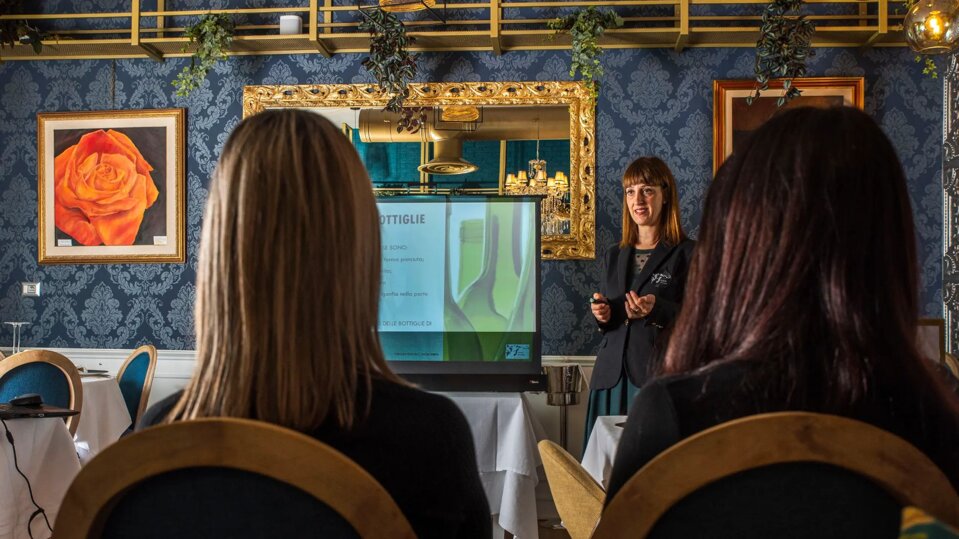 87d2ebb7-f3f9-4368-b739-4a4fe0fa3488 87d2ebb7-f3f9-4368-b739-4a4fe0fa3488