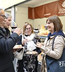 le strade del gusto_tour al nuovo mercato di san benedetto (2) - copia.jpeg