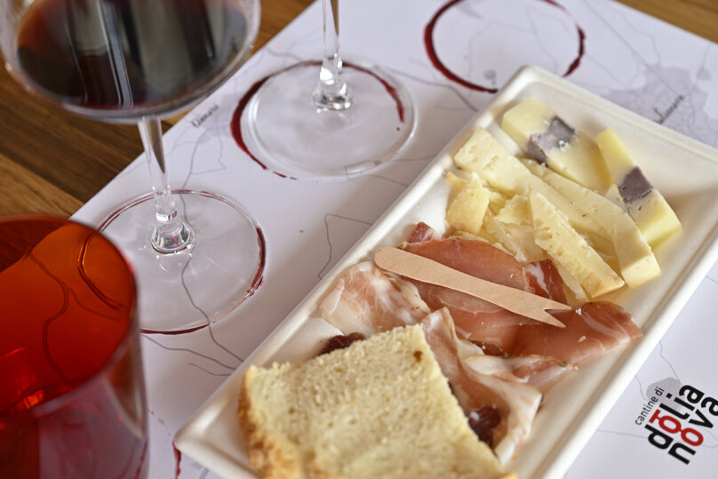 Cucina della Sardegna, prodotti tipici e tradizioni enogastronomiche.