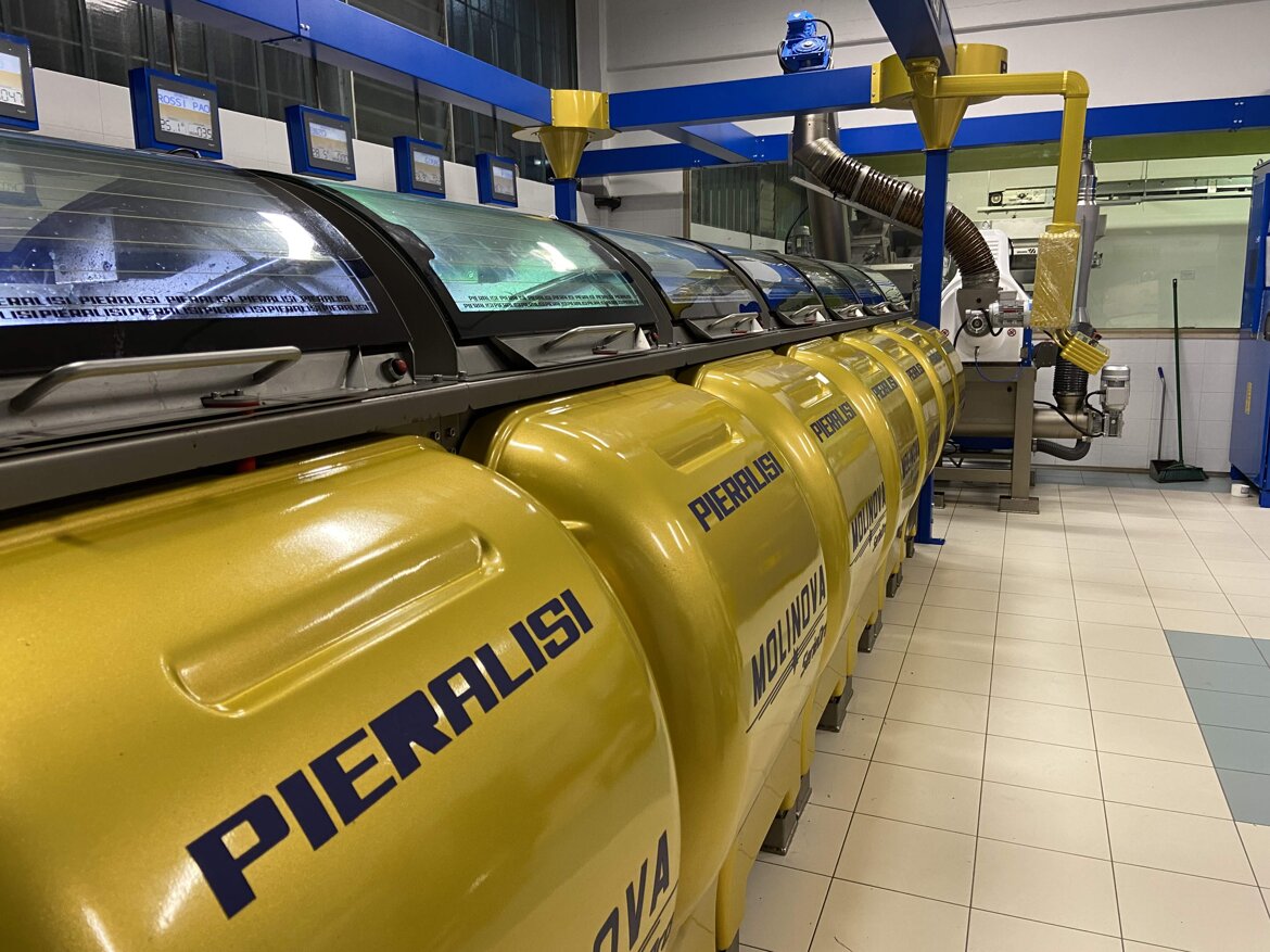 edfbc679-c35e-4191-8a7c-5d464141dc76