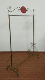 arezia-by-lebole-espositore-appendiabiti