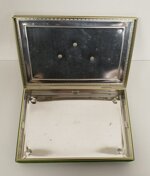 scatola-in-latta-e-velluto