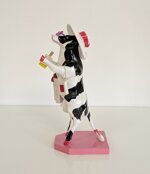 cowparade-alphadite-dea-dello-shopping