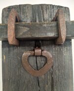 gancio-da-parete-per-cavalli