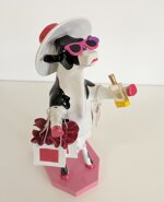 cowparade-alphadite-dea-dello-shopping