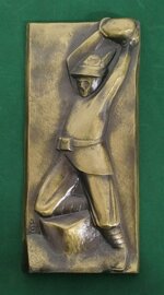 artista-del-xx-secolo-lastra-in-bronzo