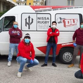 2020, lockdown consegna gratuita di farmaci e spesa.
