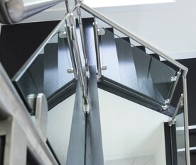 6a83791f-016a-4c40-9924-6ff83daa5802