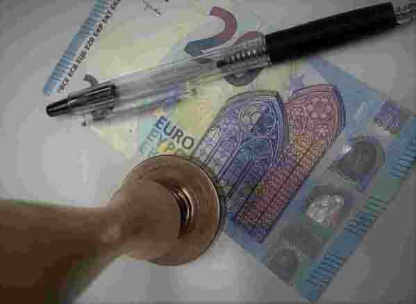 Chi paga la Relazione Tecnica di Compravendita? Chi paga la Relazione Tecnica di Compravendita?