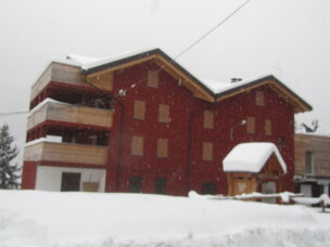 ee1eff5b-4bbe-4d2a-a64e-f57c125b497c