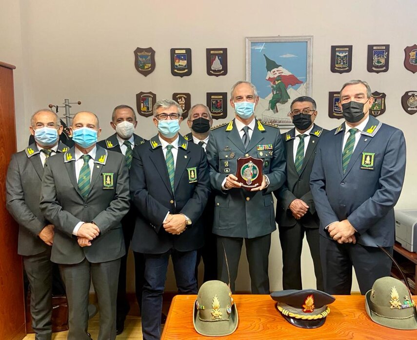 ff541048-4a9a-4e19-af57-529c779ba86e