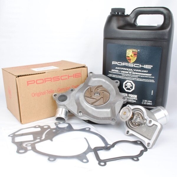 Porsche 996 Cambiare la cinghia dei servizi e la pompa dell'acqua