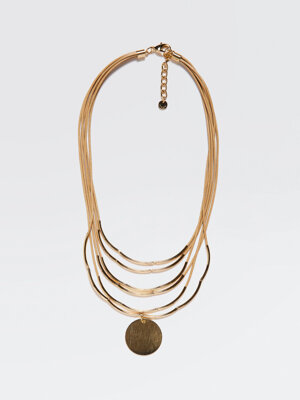 collana-multifilo-con-medaglione