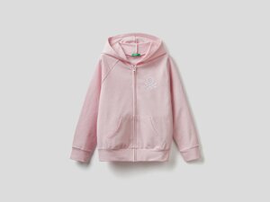 felpa-con-cappuccio-e-logo-ricamato